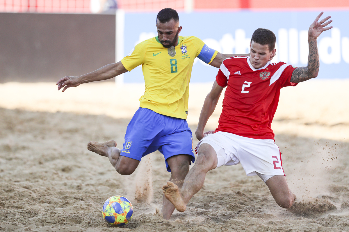 Игру бразилия россия. Пляжный футбол сборная Бразилии. Сборная Бразилии по пляжному футболу.