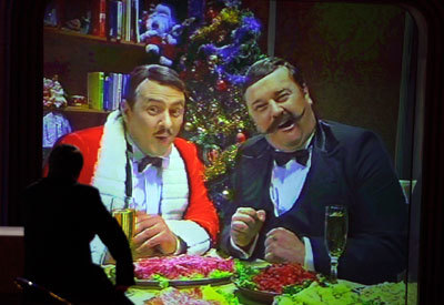 Агурбаш на Новый год споет в платье из колбасы, а Алеся - в костюме зебры - фото