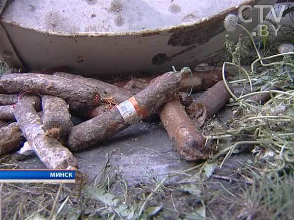 Подростки отмыли три тонны протухшей колбасы в центре Минска