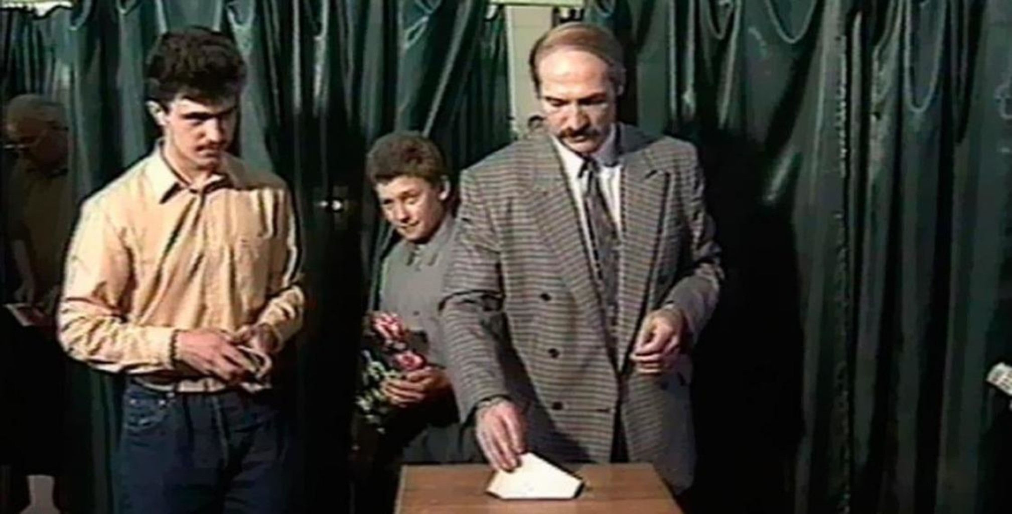 Выборы 2001 года. Беларусь 1994 Лукашенко. Лукашенко 1994 фото.