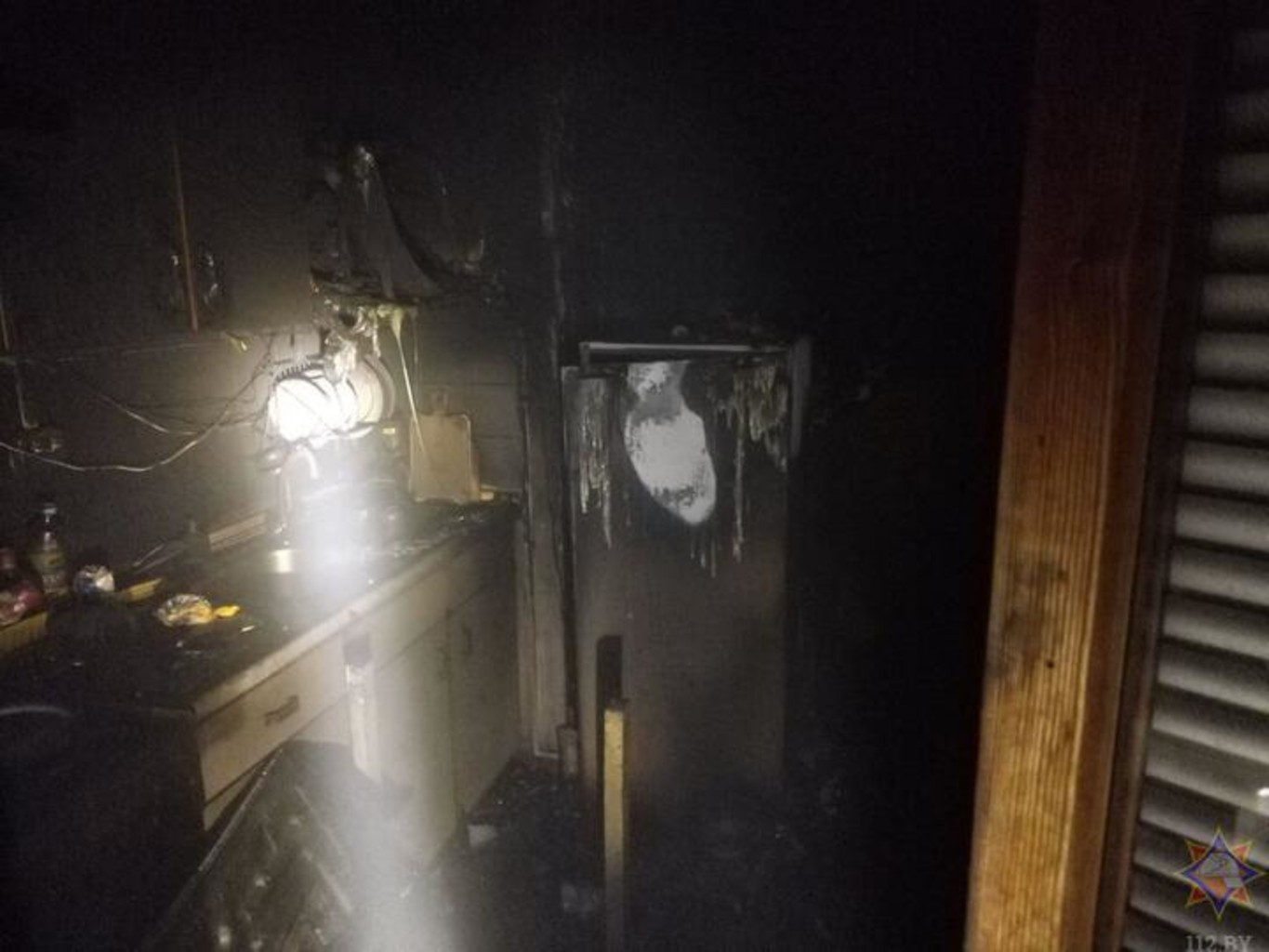 Сгоревшая квартира в Слониме. 20 декабря 2023 года. Фото: МЧС