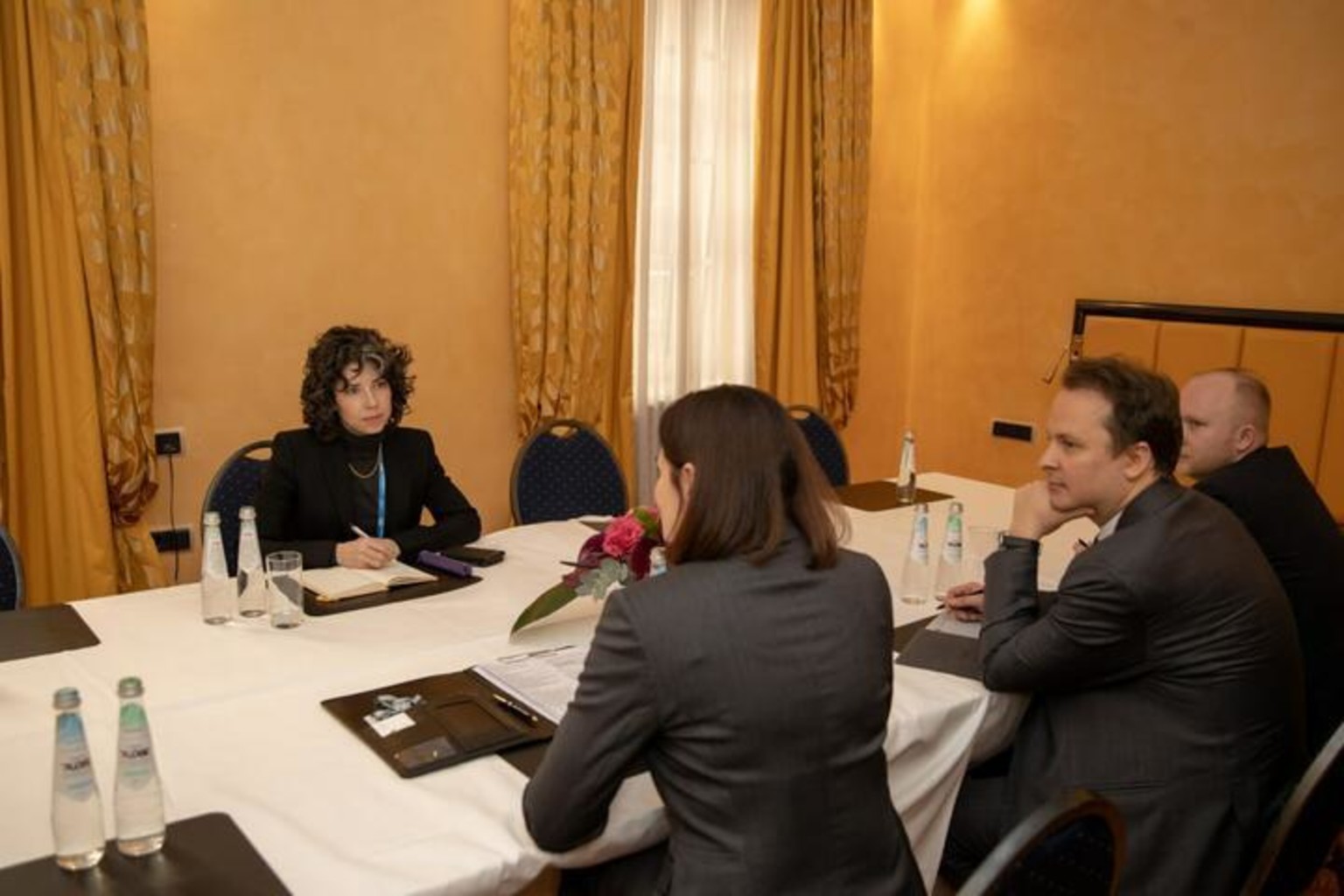 Светлана Тихановская и Мередит Уиттакер на Мюнхенской конференции по безопасности. Февраль 2024 года. Фото: Офис Светланы Тихановской