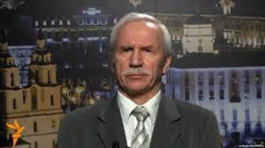 Карбалевич: Визитом в СИЗО КГБ Лукашенко начал сложную игру. До сих пор он был склонен к простым и грубым решениям. Удастся ли всех переиграть?