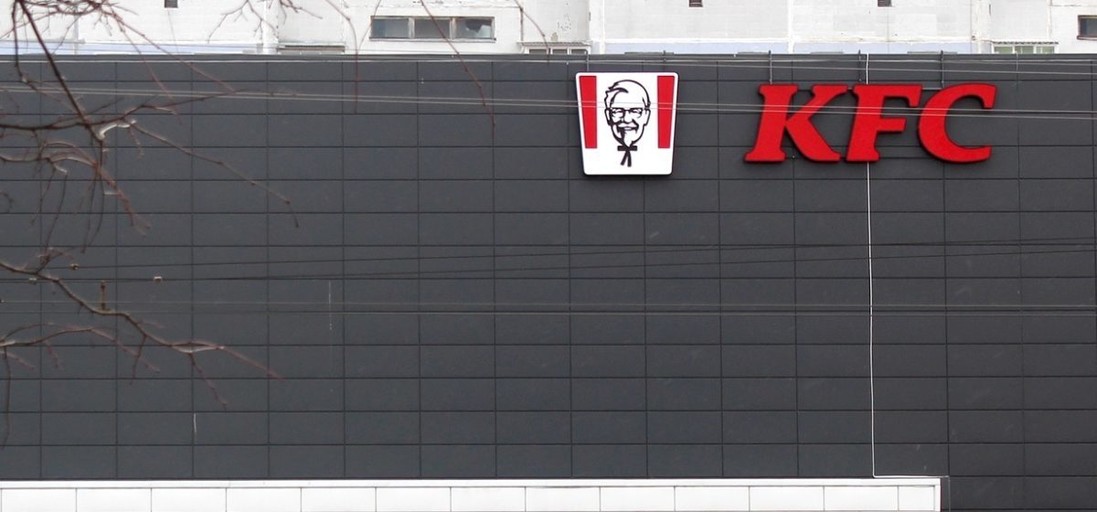 Как толпа штурмовала открытие KFC в Витебске. Видео