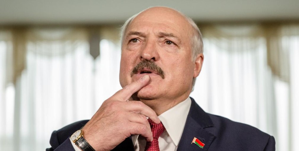 В письмо за Лукашенко уже вносят всех подряд – людьми спорта вдруг стали директора школ, идеологи и глава галереи