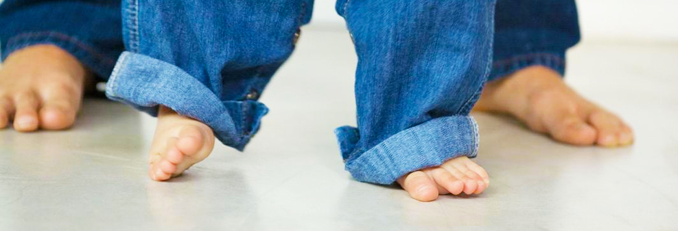 Гипертонус мышц, или Почему ребенок ходит на носочках