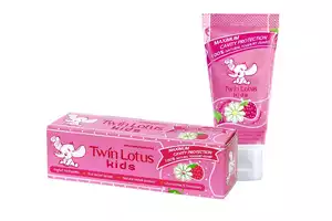 Twi N lotus паста зубная для детей клубника и ромашка 50г