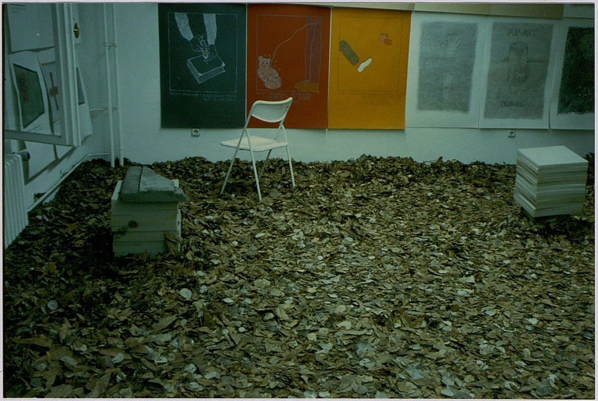Вид инсталляции Никиты Алексеева «Санаторий Витгенштейна» на выставке «ИсKUNSTво». Берлин