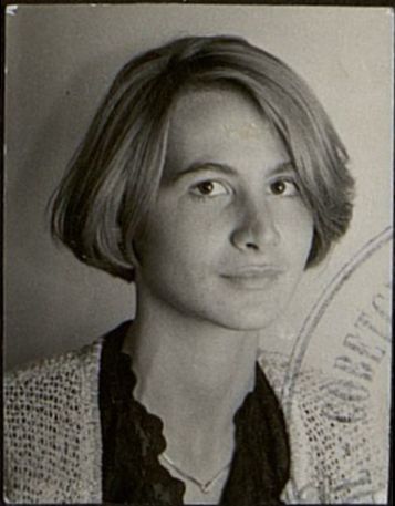 Юлия Колерова (фото на документы)