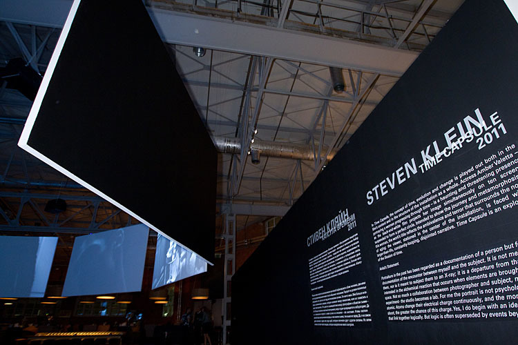 Видео инсталляция Стивена Кляйна «Капсула времени» в Центре современной культуры «Гараж»