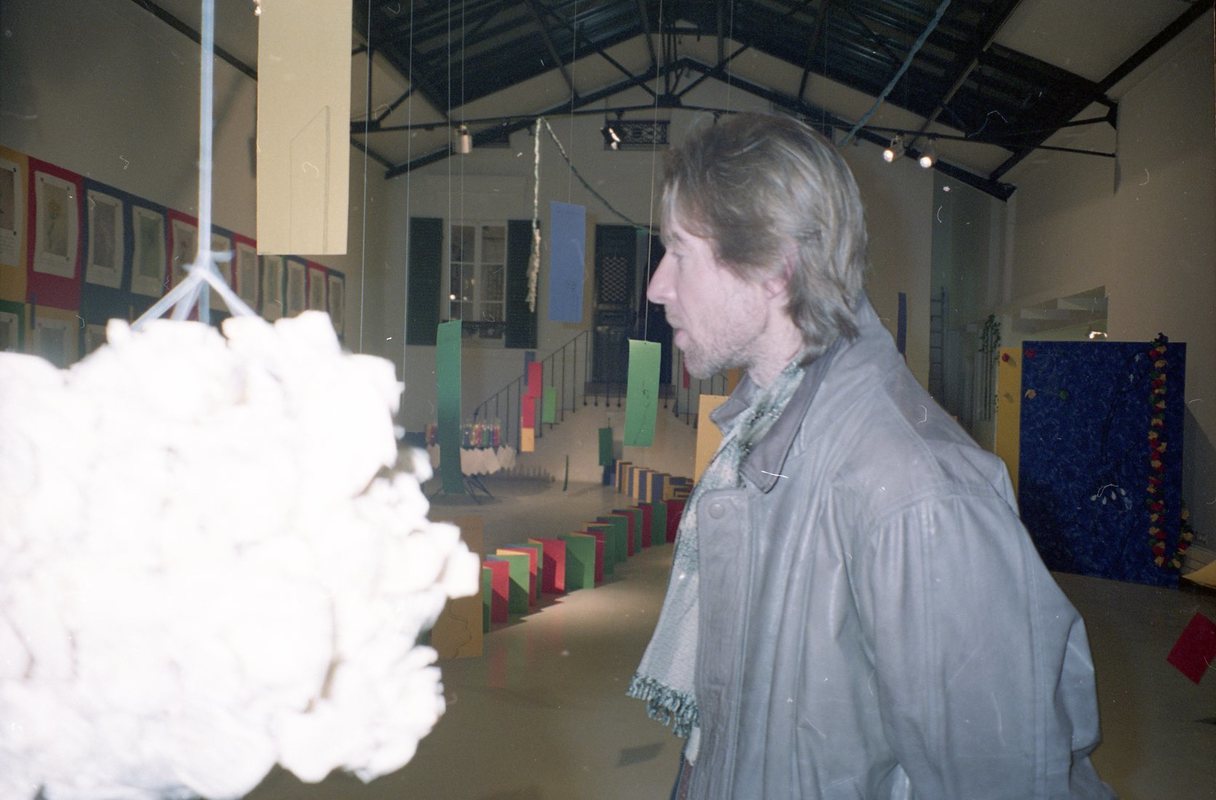 Выставка Никиты Алексеева «Дворец дерева‑метлы» в Леваллуа‑Перре, Франция