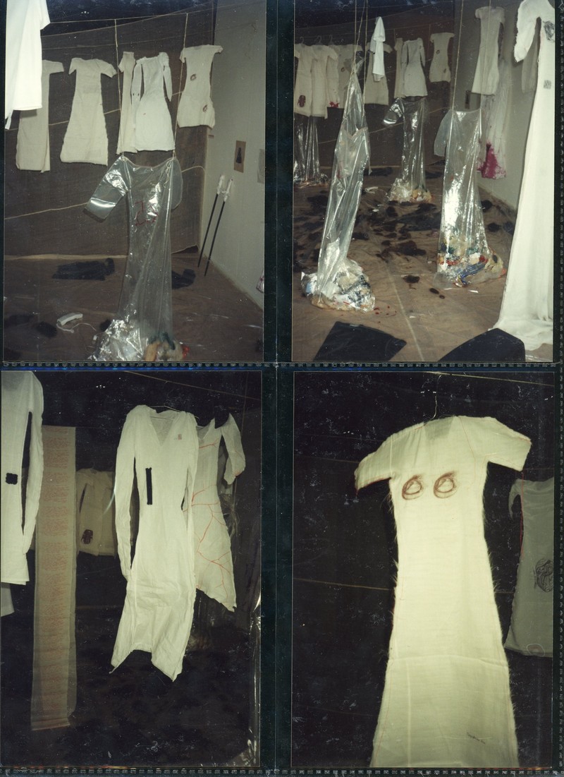 Инсталляция «Любовь и война» группы «Фабрика найденных одежд»