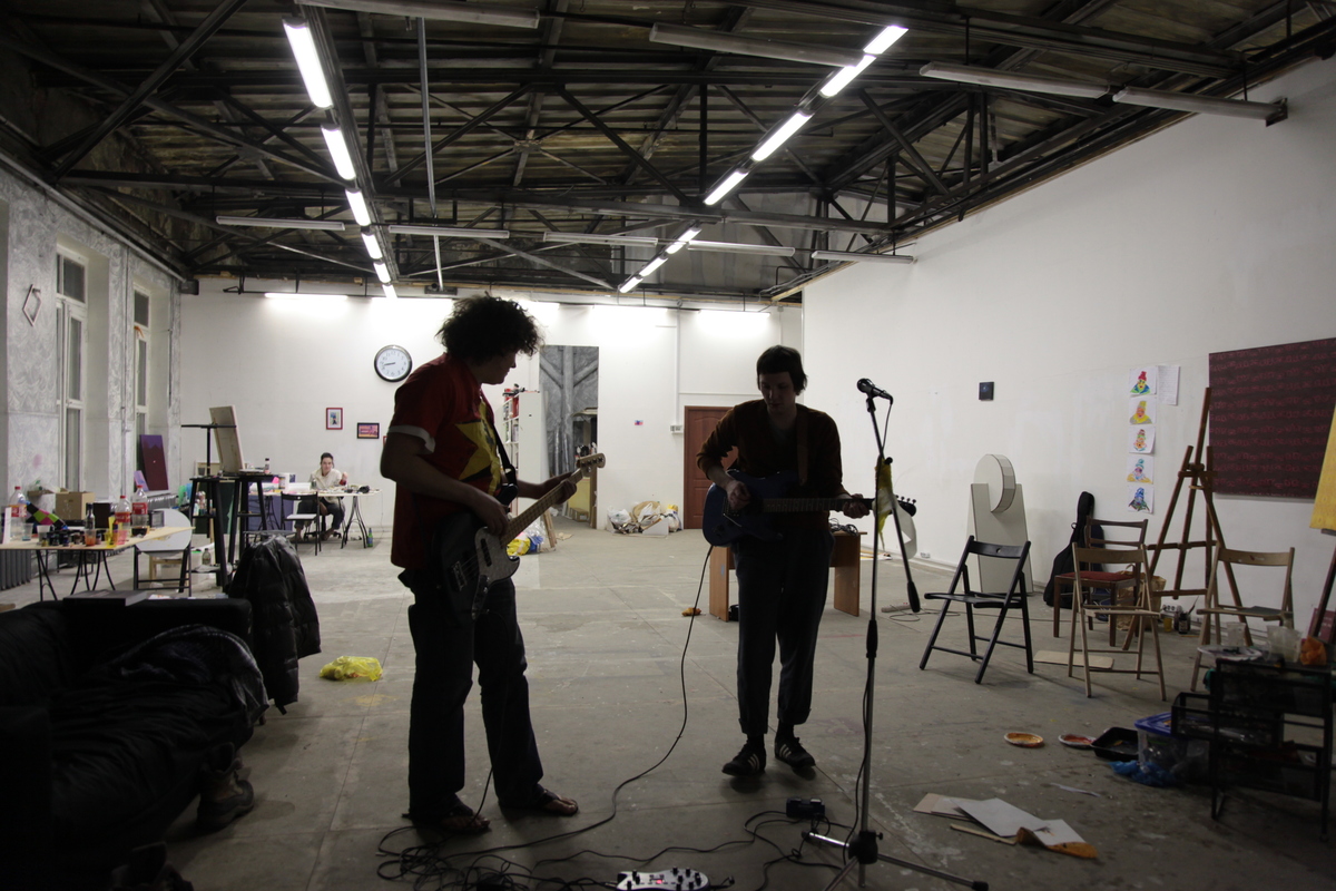 Репетиции группы «ПФКБ» в студии на Буракова. Фото Евгении Зубченко