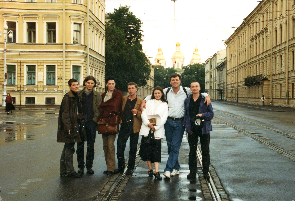Валерий Кацуба, Белла Матвеева, Владислав Мамышев‑Монро, Андрей Хлобыстин. Групповой портрет. Конец 1990х