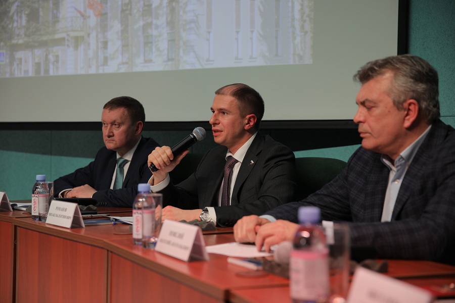 Михаил Романов посетил Отчет главы города Колпино о работе за 2020 год