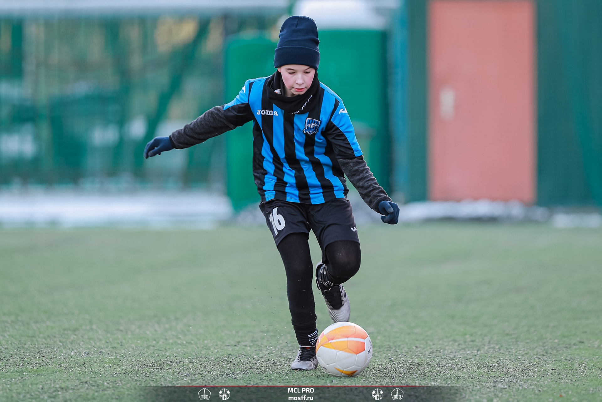 Зимнее первенство москвы по футболу 2024 2009. Зимнее первенство Москвы детей 2013 года.