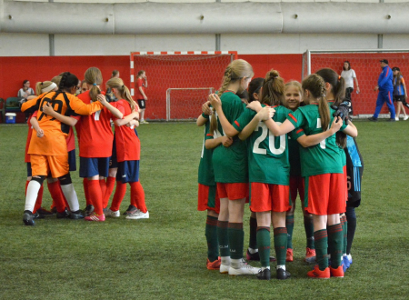 Тур красно-зеленого цвета. Итоги первого тура Первенства Москвы среди команд девочек футбольных школ