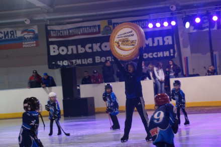 ​В Вольске открыли турнир «Золотая шайба»!