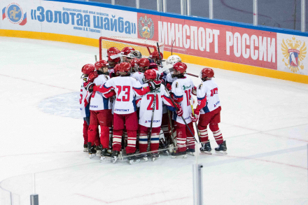 В г. Сочи завершился Международный турнир по хоккею «Золотая шайба» имени А.В.Тарасова