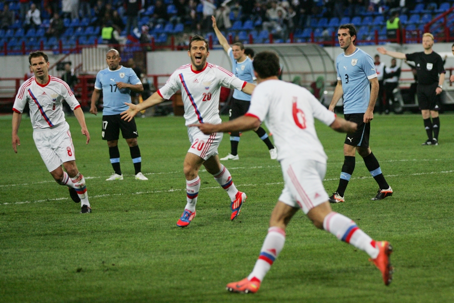 Россия уругвай футбол товарищеский матч