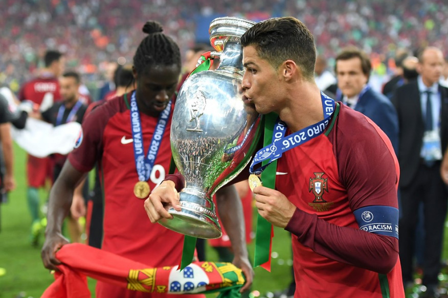 День ч е. Криштиану Роналду финал евро 2016. Роналду чемпион Европы 2016. Роналду чемпион Португалия. Роналду сборная Португалии евро Кубок.